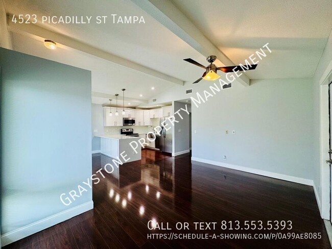 Building Photo - "Exquisite 3-Bedroom Home in Prime Tampa L...