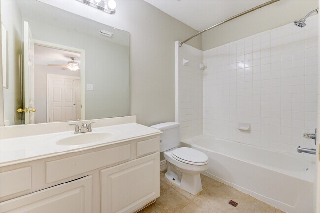 Building Photo - 12207 Lakewood Glade Ct
