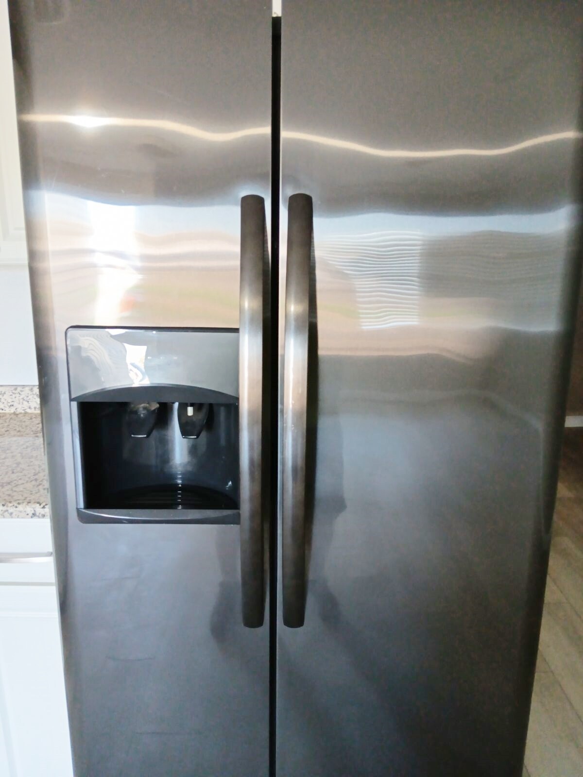 Refrigerator - 1628 S 6th St