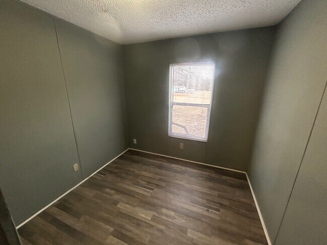 Building Photo - 201 Williams Cir