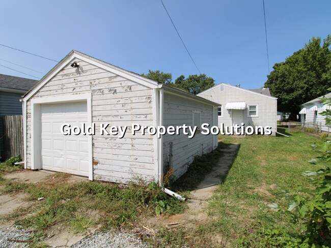 Building Photo - 3 BR 1 BA House in Meadowbrook Area with G...