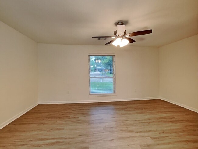 Building Photo - 10527 Mills Walk Dr