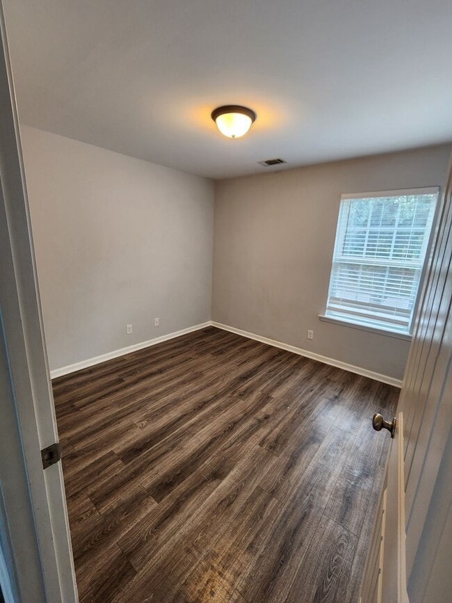 Building Photo - 1237 Peacock Trail