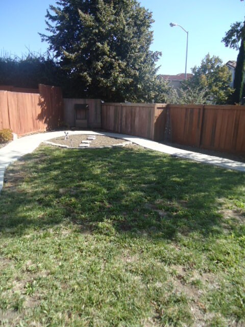 Building Photo - East Vallejo Beauty Available 6/7/26