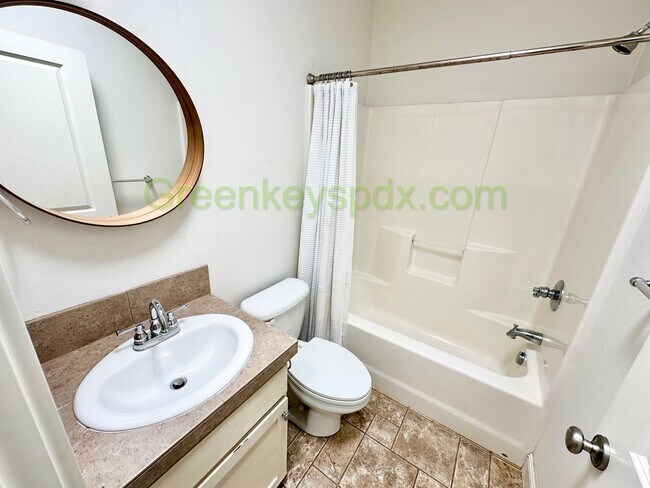 Building Photo - Secure and Beautiful 3-Bedroom 2.5-Bathroo...