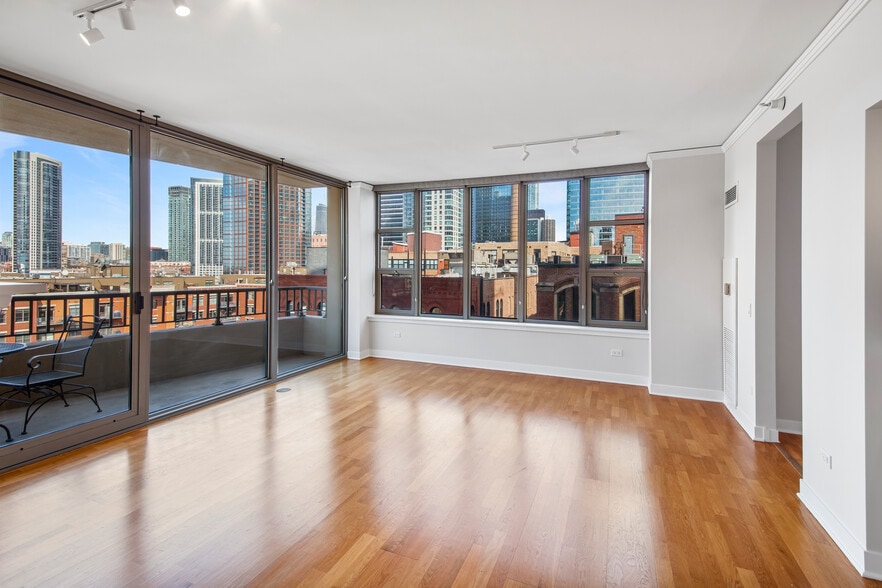 Building Photo - 200 N Jefferson St