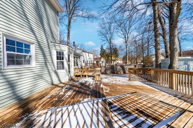 Building Photo - 231 Sutphin Ln