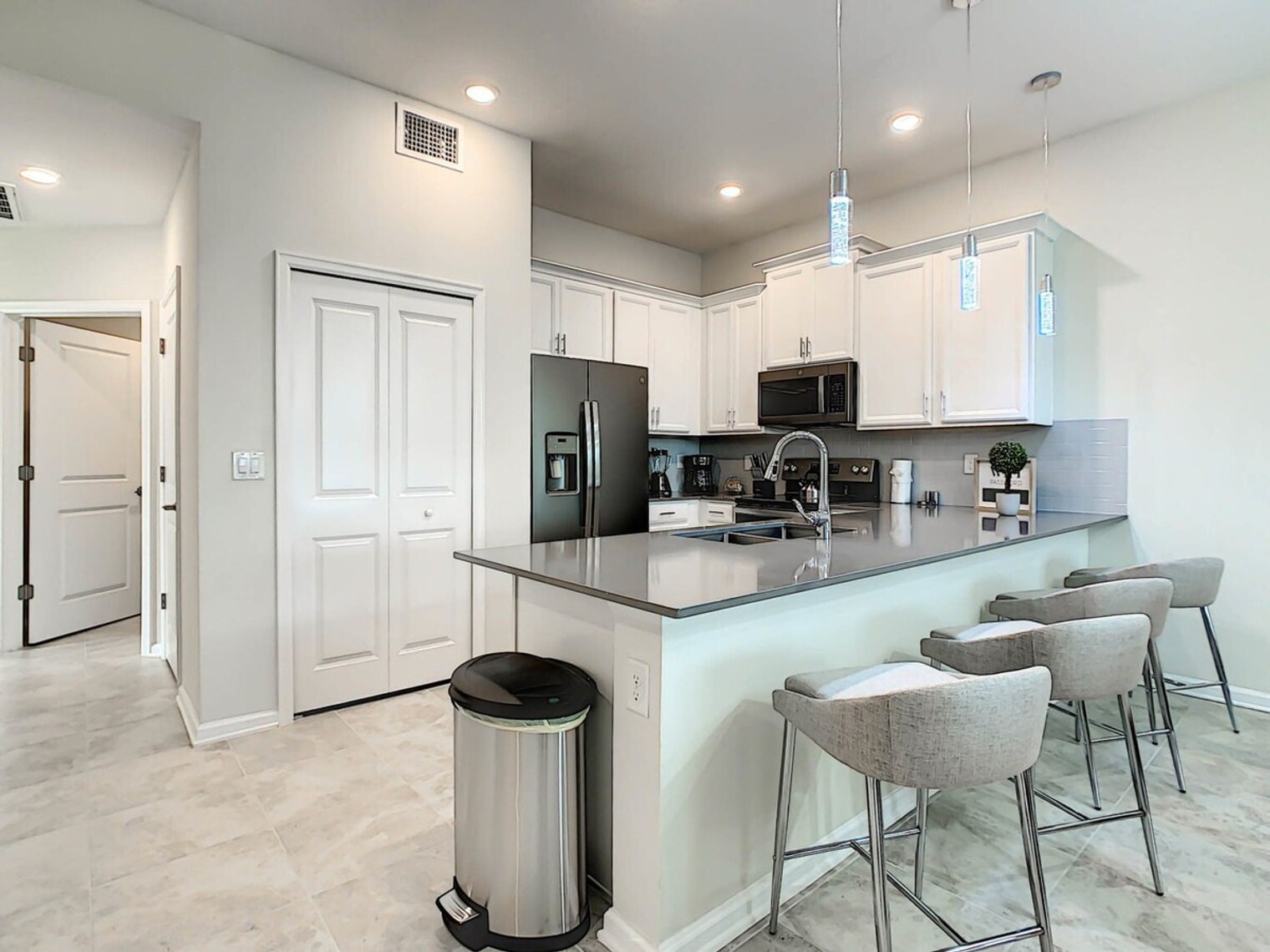 Building Photo - 1199 Drop Ln