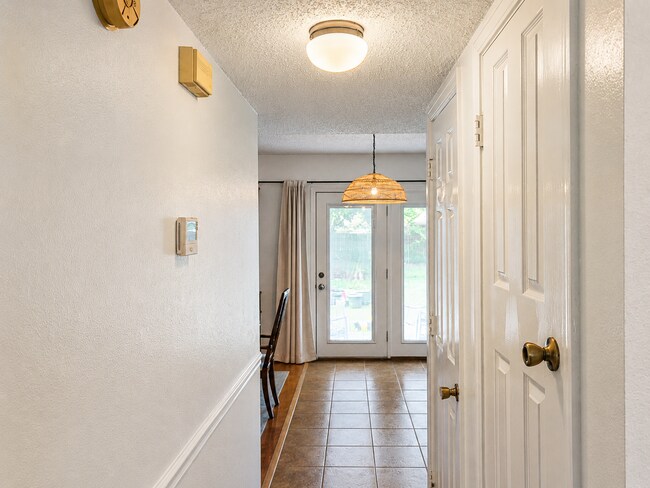 Building Photo - Stark Bayou Furnished Retreat | 4BR Home w/ Garage & Yard