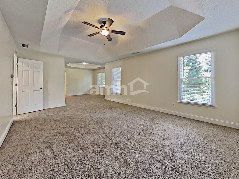 Building Photo - 4925 Heards Forest Dr NW