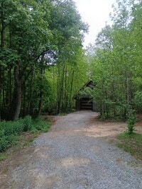 Building Photo - 130 Forest Ridge Dr