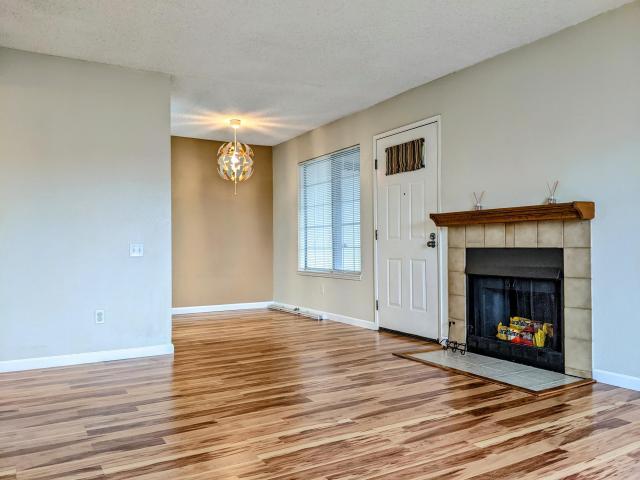 Building Photo - 2 bedroom in Hercules CA 94547