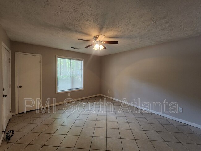 Building Photo - 107 Spring Ct