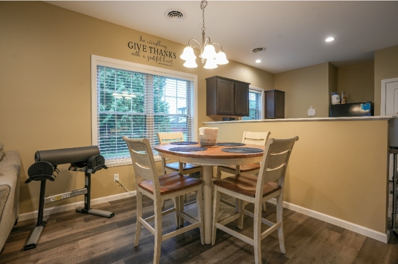 Building Photo - 126 S Beckman Dr