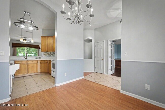 Building Photo - 711 Sid Dr