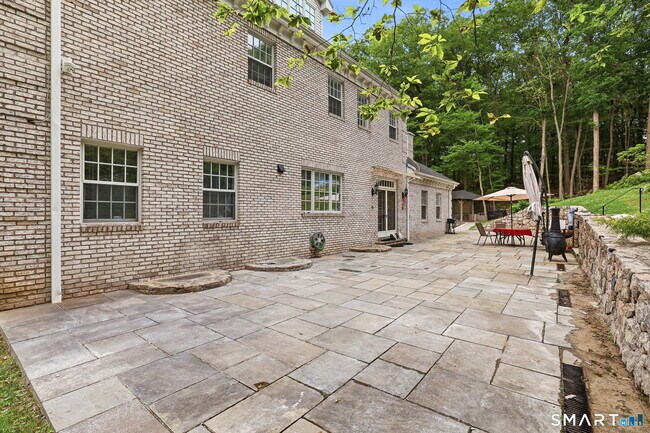 Building Photo - 18 W Haviland Ln