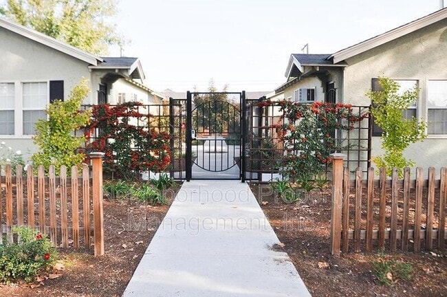 Building Photo - 242 N Glenn Ave