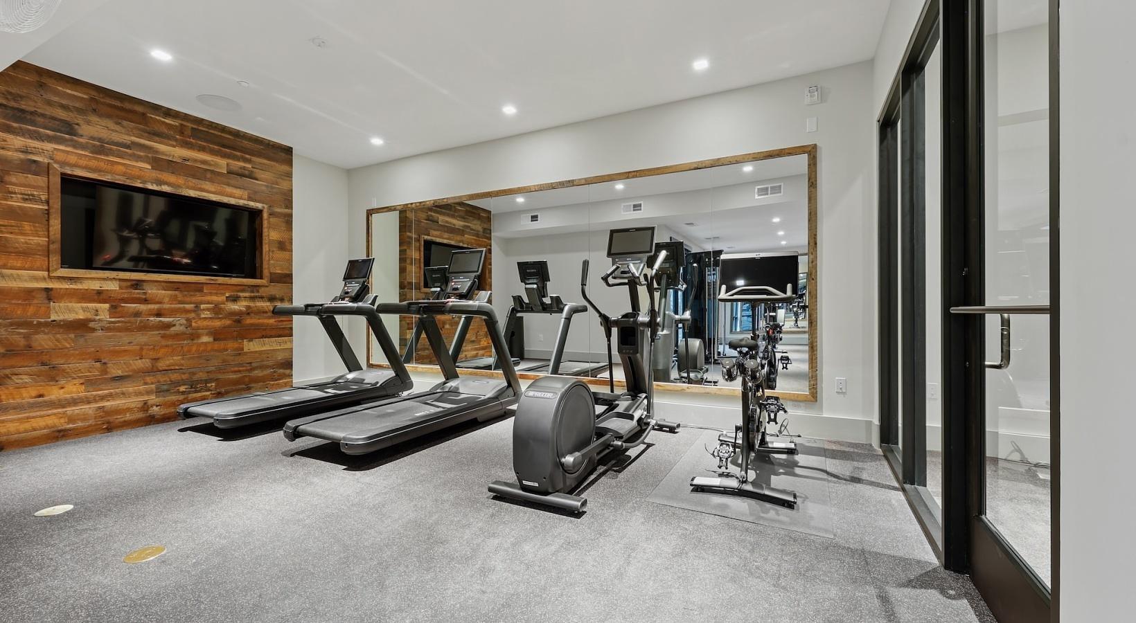 Building Photo - 1310 Hillside Ave