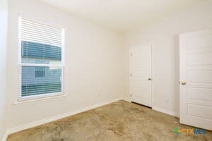 Building Photo - 3802 Hickory Dr