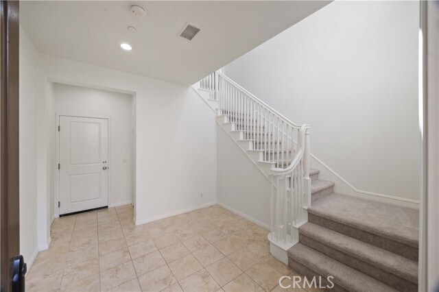 Building Photo - 60 Peony