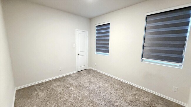 Building Photo - 2653 Acadia Dr
