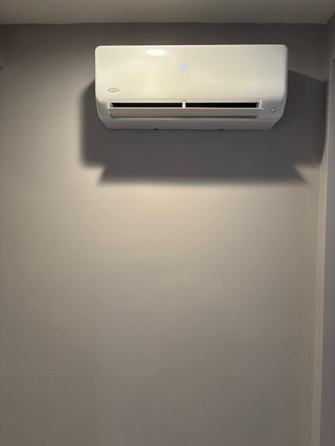 Building Photo - 943 Diven St