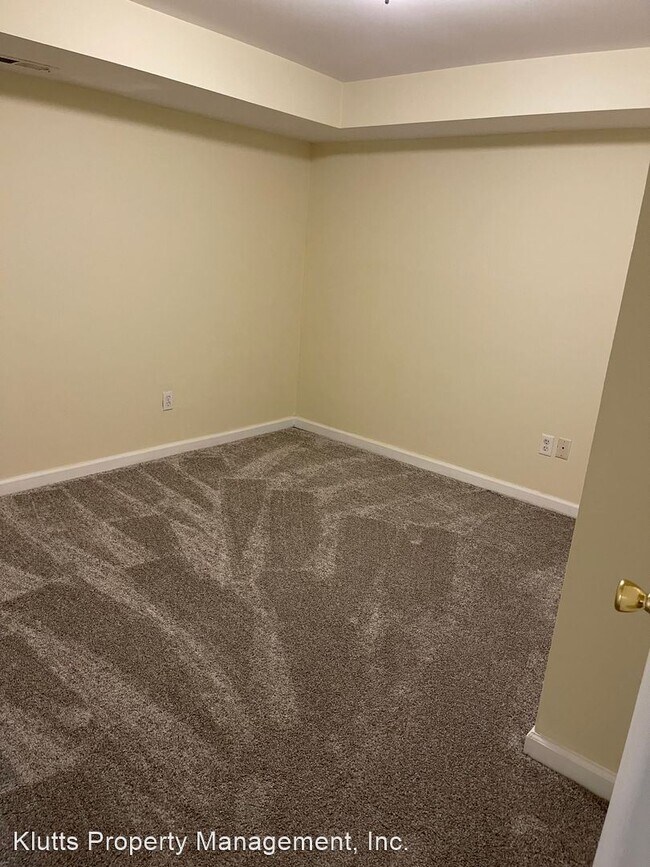 Building Photo - 2 br, 1 bath House - 340 Hollis Road