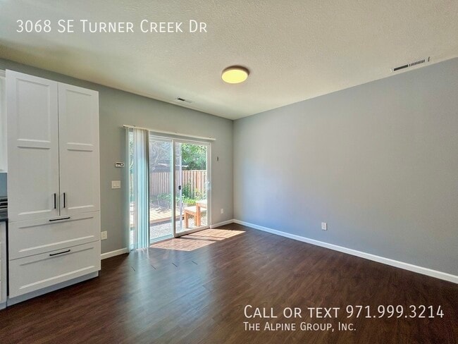 Building Photo - 3068 SE Turner Creek Dr