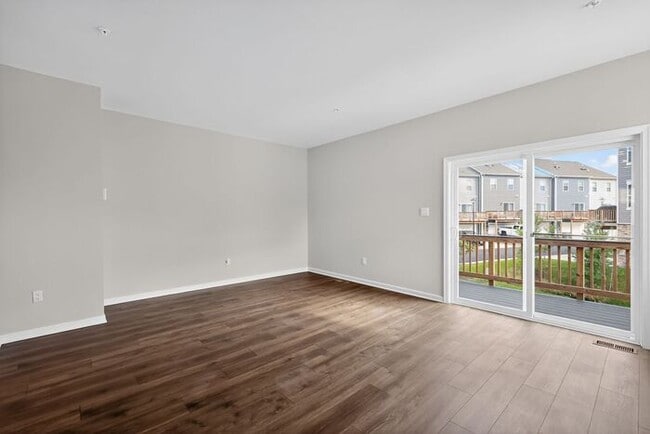 Building Photo - 8760 Mimosa Ave