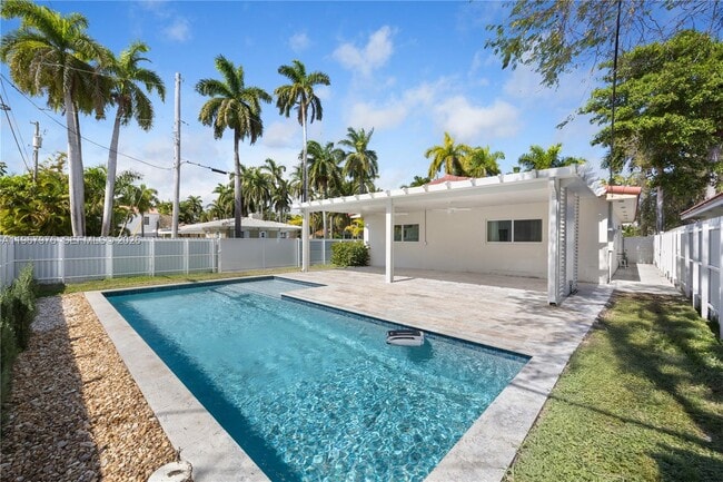 Building Photo - 1070 Tyler St