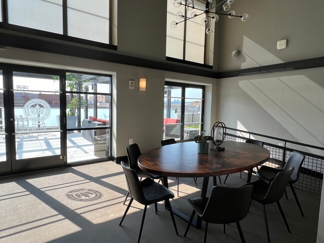 Rooftop sky lounge - 1133 14th St NW