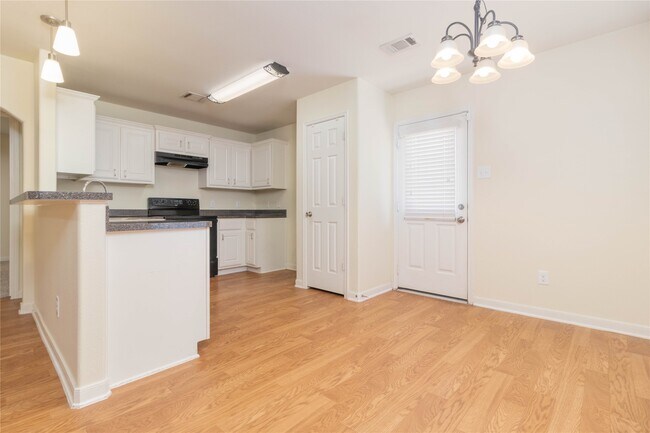 Building Photo - 4215 Medina River Loop