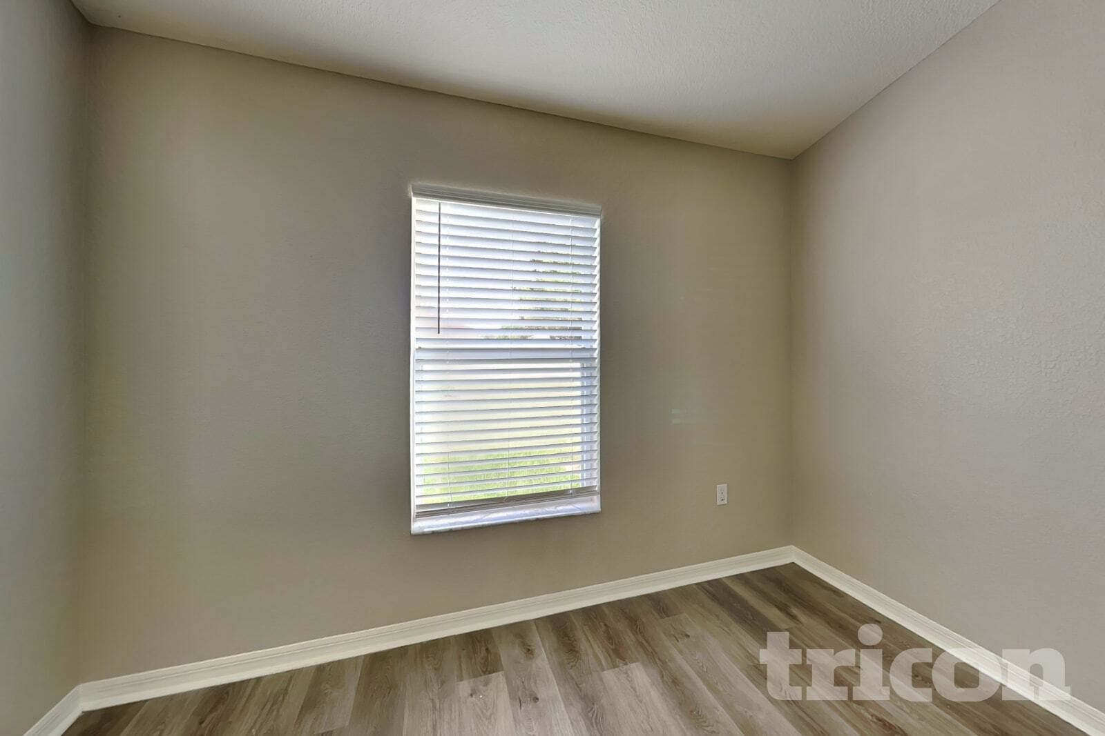 Building Photo - 2075 Sunflower St
