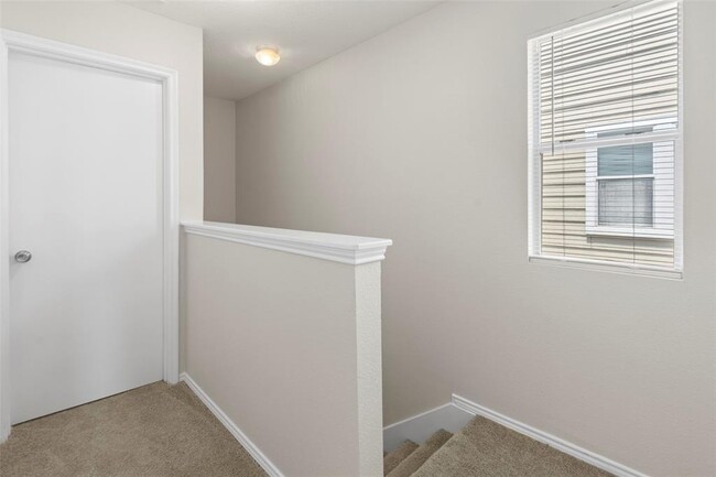 Building Photo - 6206 Scotchwood Dr
