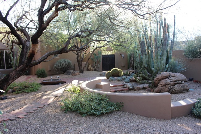 Building Photo - 7562 E High Point Dr