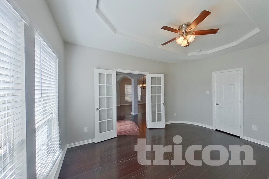 Building Photo - 131 Lake Trail Dr