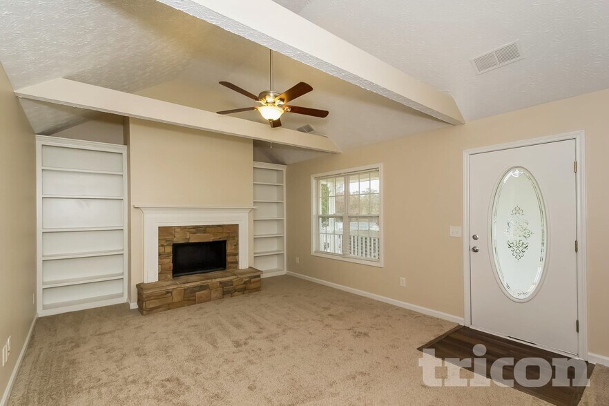 Building Photo - 165 Aspen Forest Dr