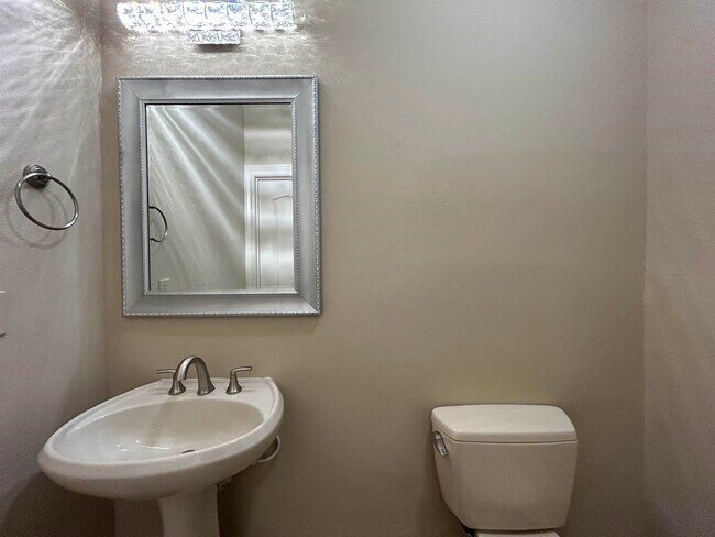 Building Photo - 3335 Hagen Lp