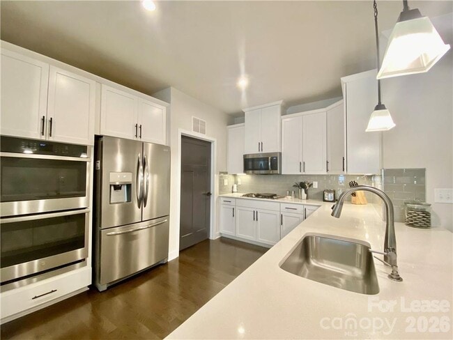 Building Photo - 6509 Winterfell Ct