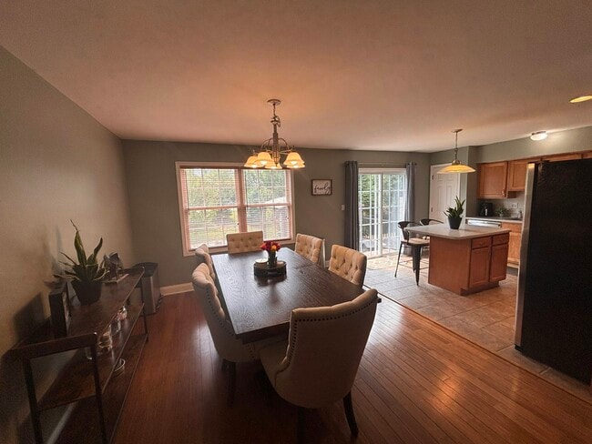 Building Photo - 1459 Mohr Cir