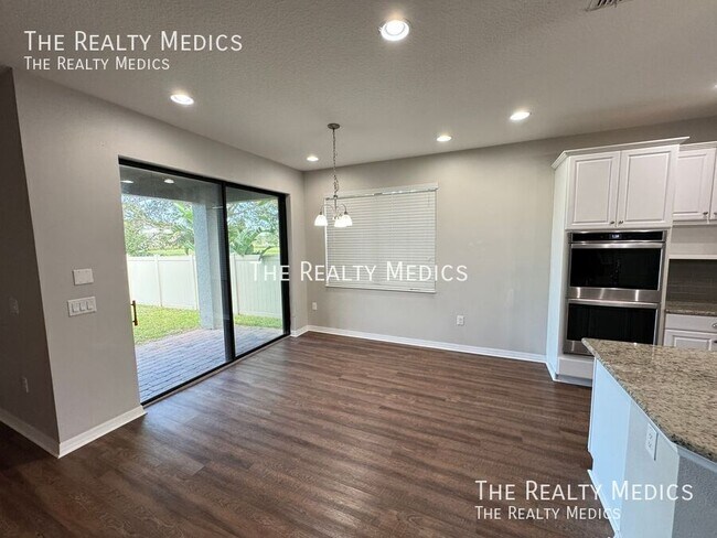 Building Photo - 5107 Appenine Loop W