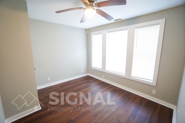 Building Photo - 3845 36th Ave N