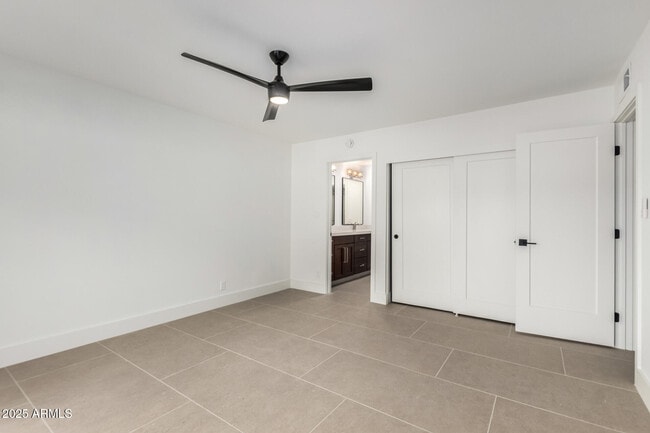 Building Photo - 9470 E Riviera Dr