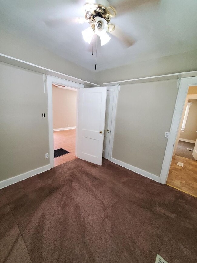 Building Photo - COMING VERY SOON!! Single family home Near...