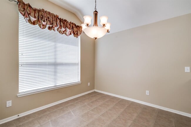 Building Photo - 3419 La Fleur Ln