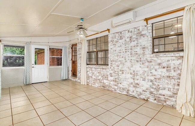 Building Photo - 4324 Grant St