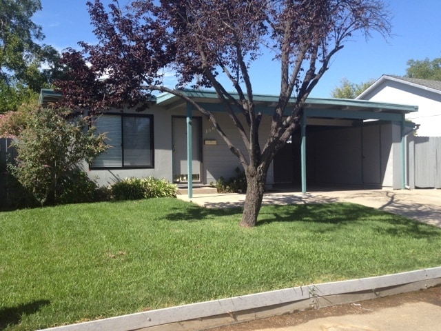 Building Photo - Charming Folsom Cottage Walking Distance t...