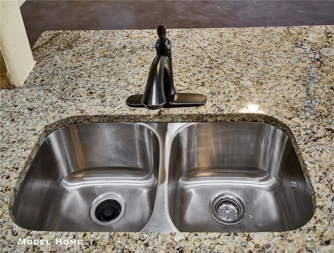 Building Photo - 1128 Stanley Wy