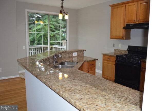 Building Photo - 4016 Timber Oak Trl