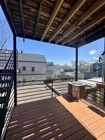 Building Photo - 2923 N Damen Ave